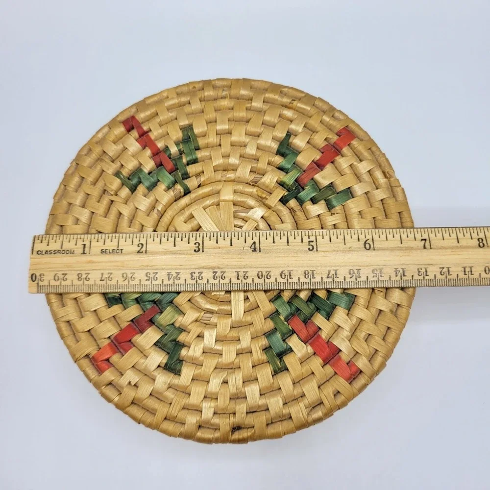 Handwoven Straw Rattan Trivet Set With Storage Basket Natural Multicolor Design